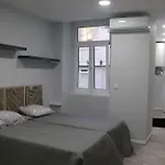 Apartment Safety House Rua Direita